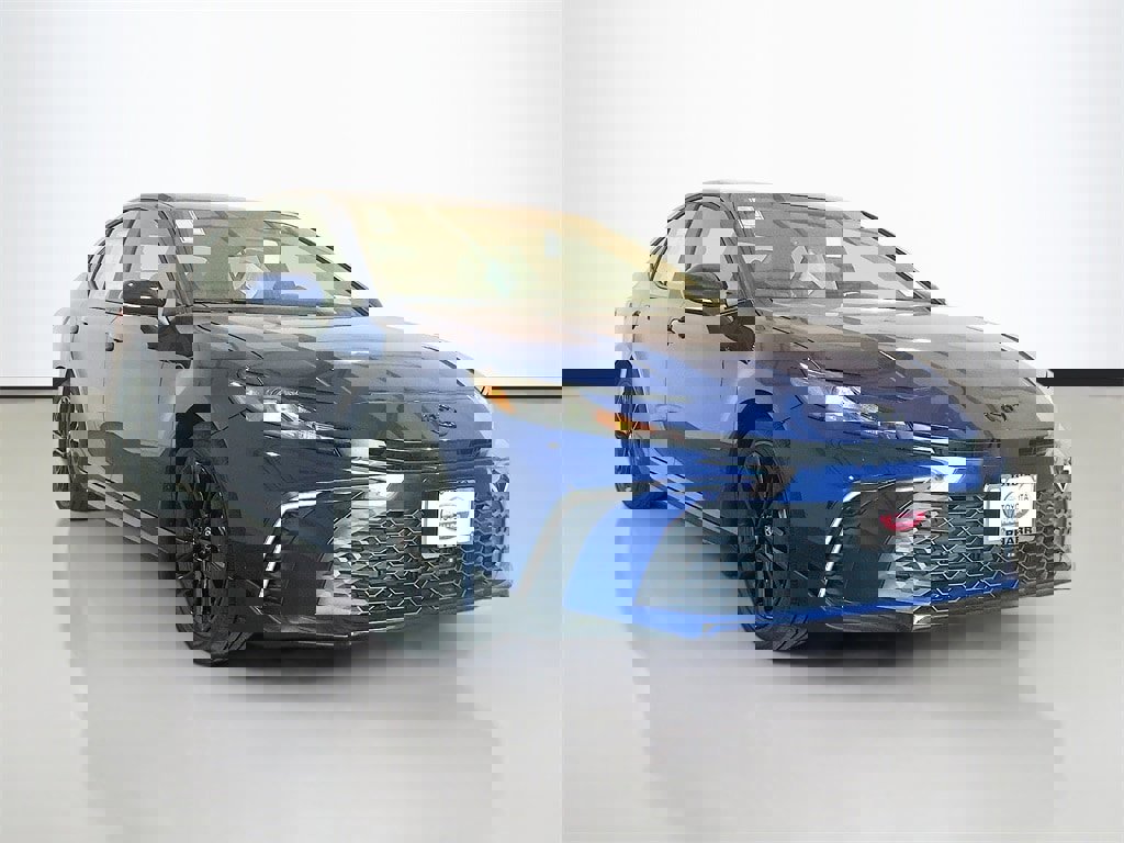 New 2026 Toyota Camry SE image 3