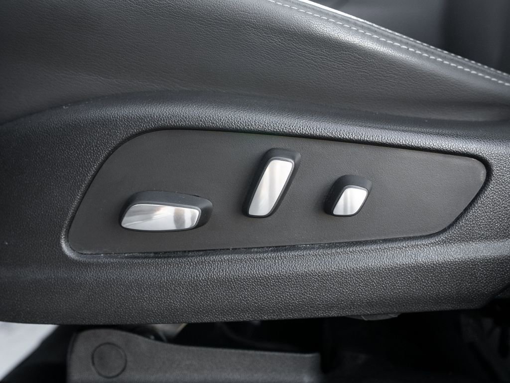 Used 2022 Cadillac XT6 Premium Luxury image 23