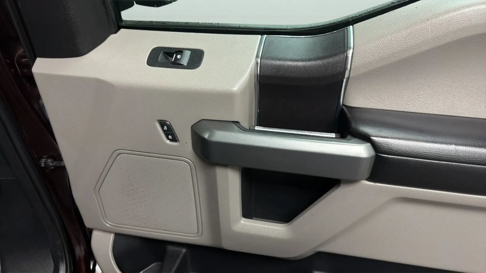 Used 2018 Ford F150 XLT AWD/4WD image 17