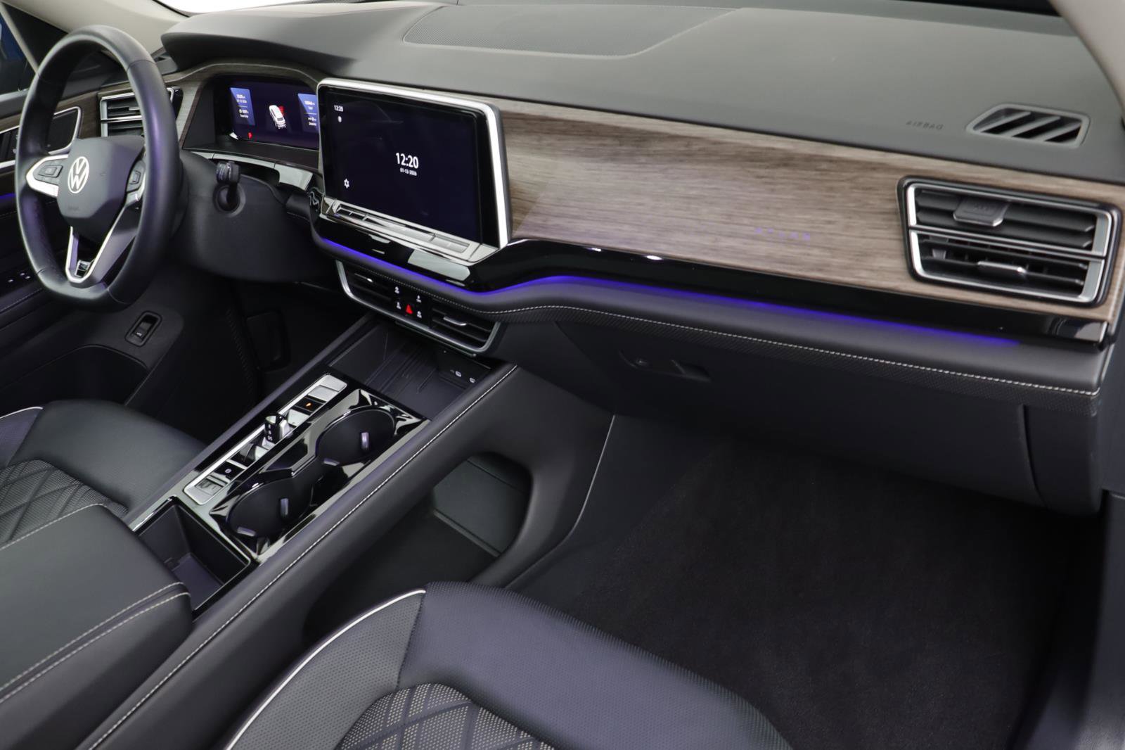 Used 2025 Volkswagen Atlas SEL Premium R-Line image 21