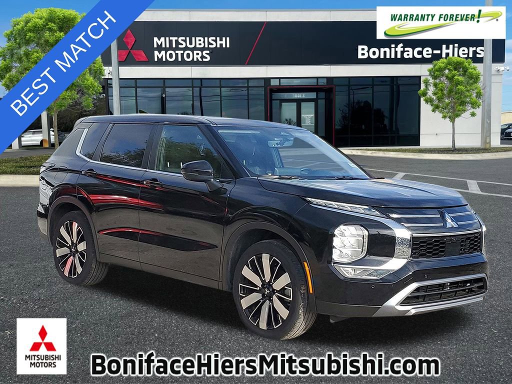 Used 2025 Mitsubishi Outlander SE image 1