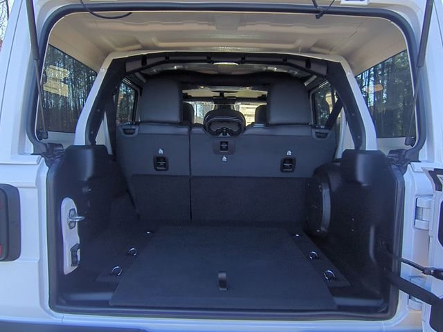 New 2026 Jeep Wrangler Unlimited Rubicon w/ Xtreme 35 Tire Package image 23