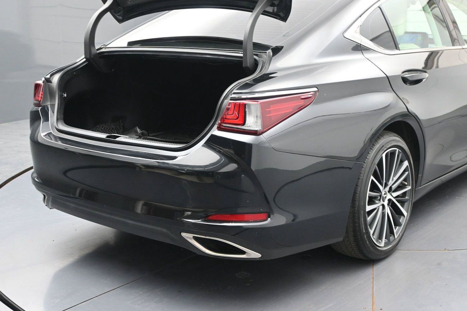 Used 2022 Lexus ES 350 w/ Premium Package FWD image 16