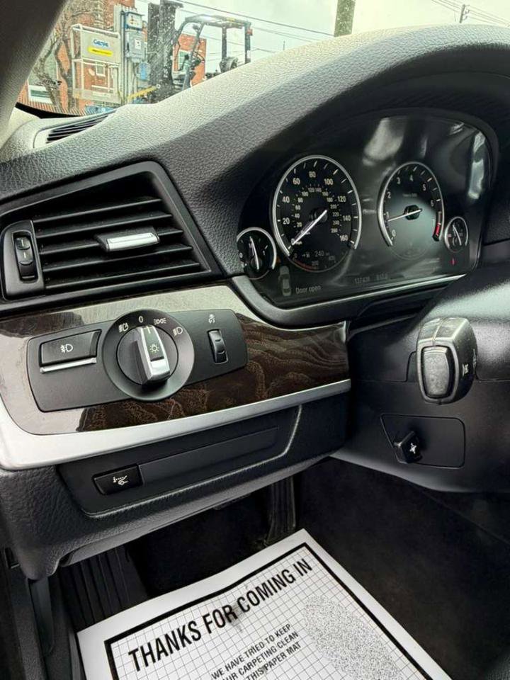 Used 2015 BMW 528i Sedan image 32