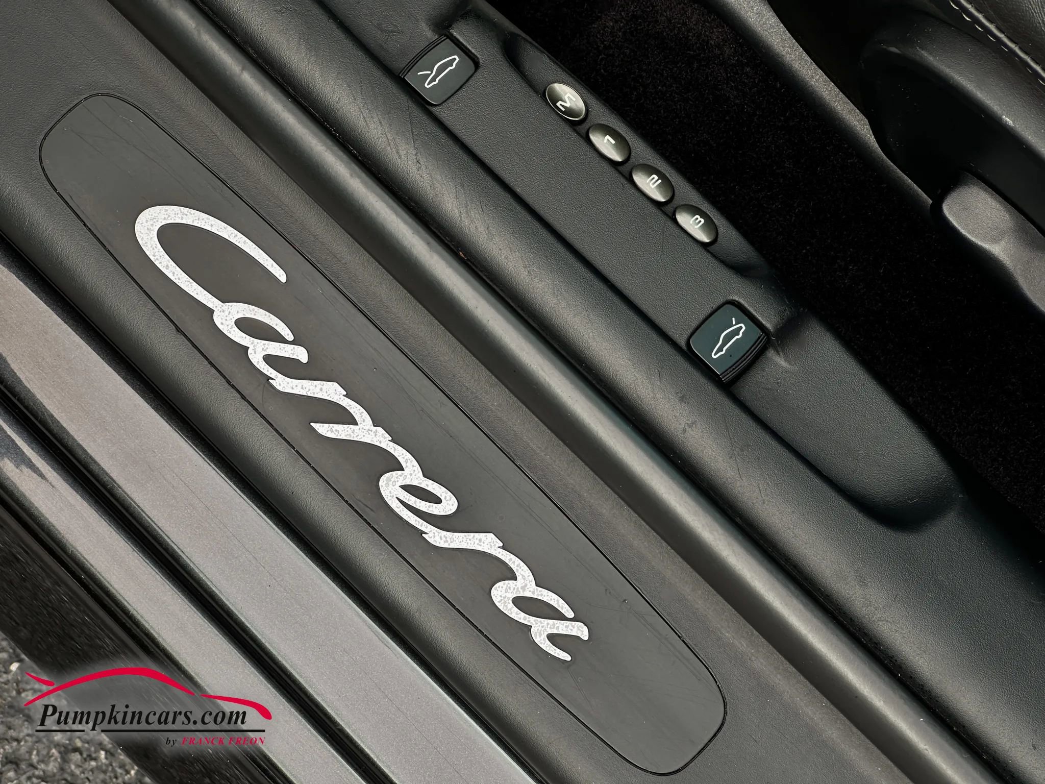 Used 2001 Porsche 911 Carrera image 19