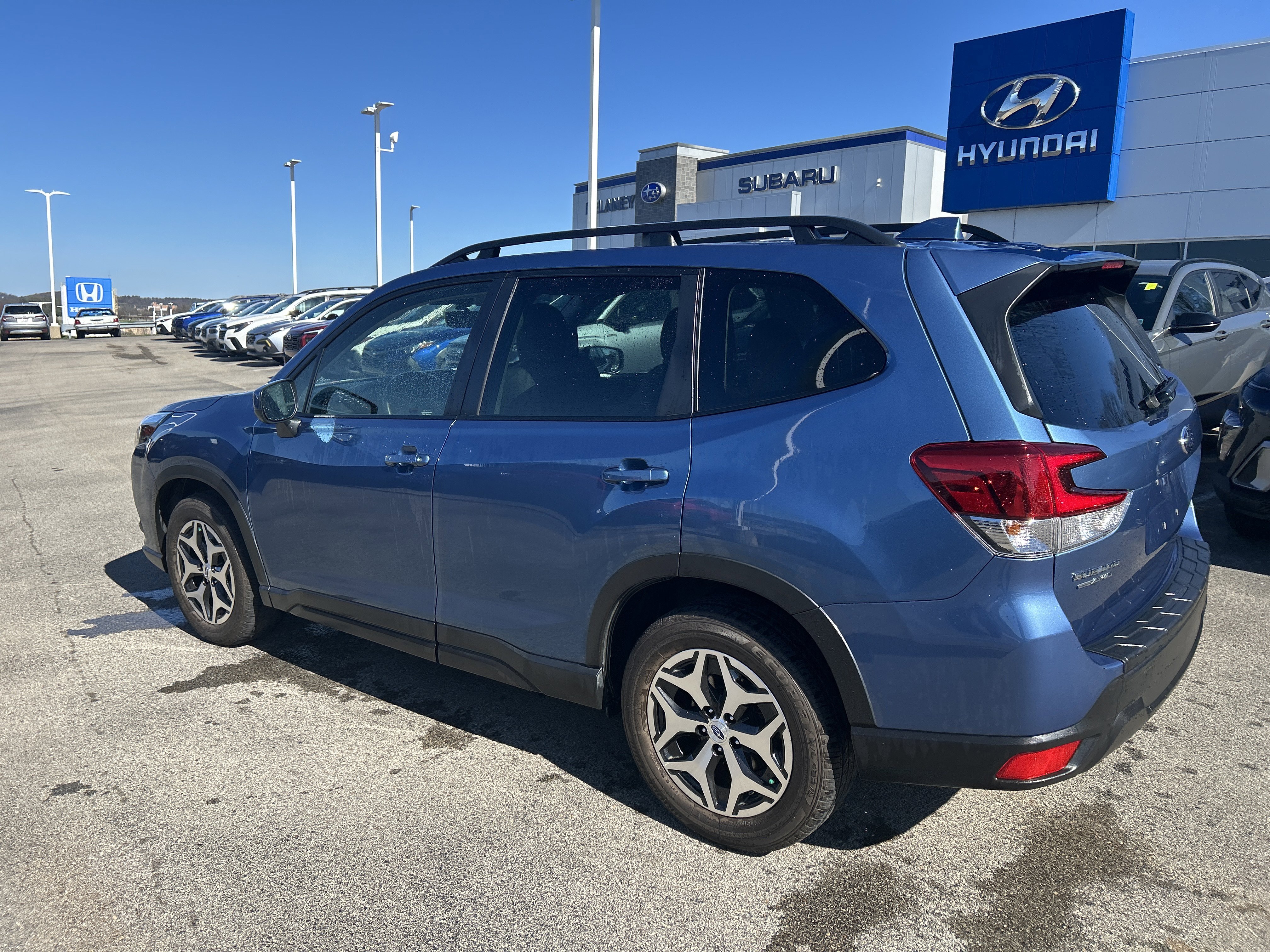 Certified 2023 Subaru Forester Premium AWD/4WD image 14