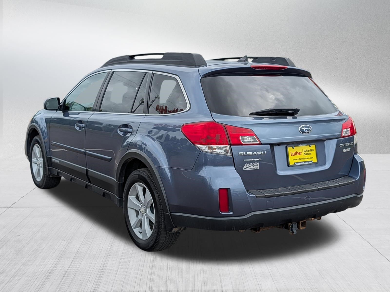 Used 2014 Subaru Outback 2.5i Premium w/ Moonroof Package AWD/4WD image 5