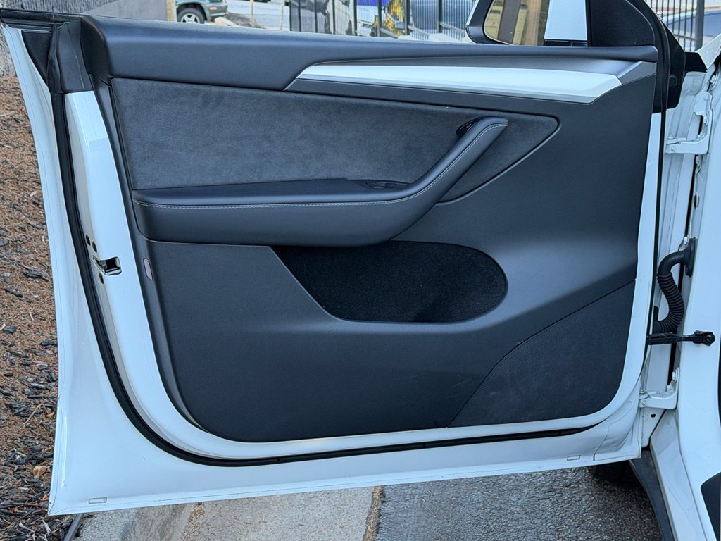 Used 2022 Tesla Model Y Performance AWD/4WD image 28