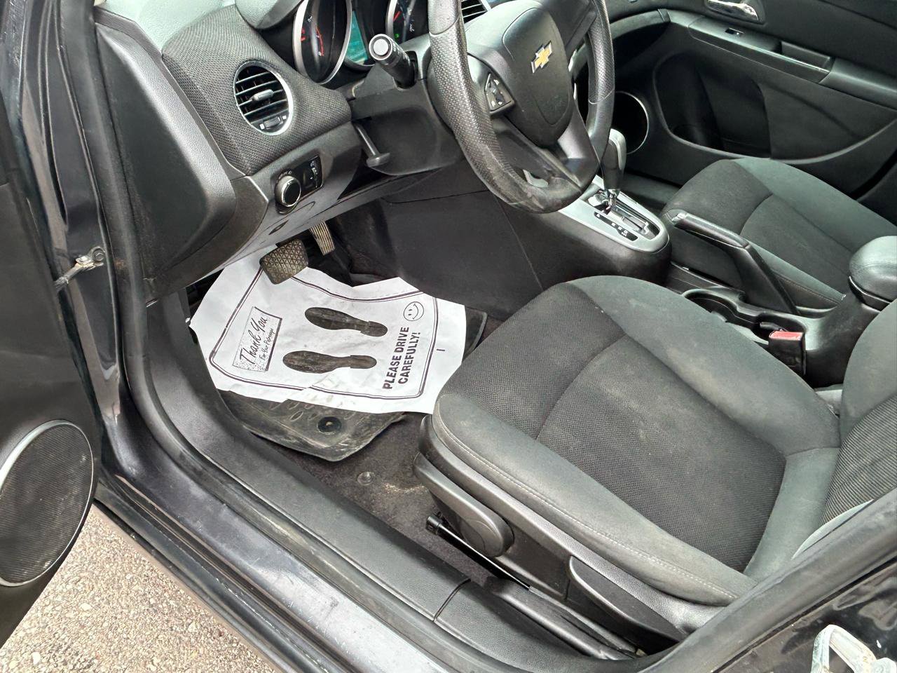 Used 2011 Chevrolet Cruze LT FWD image 10