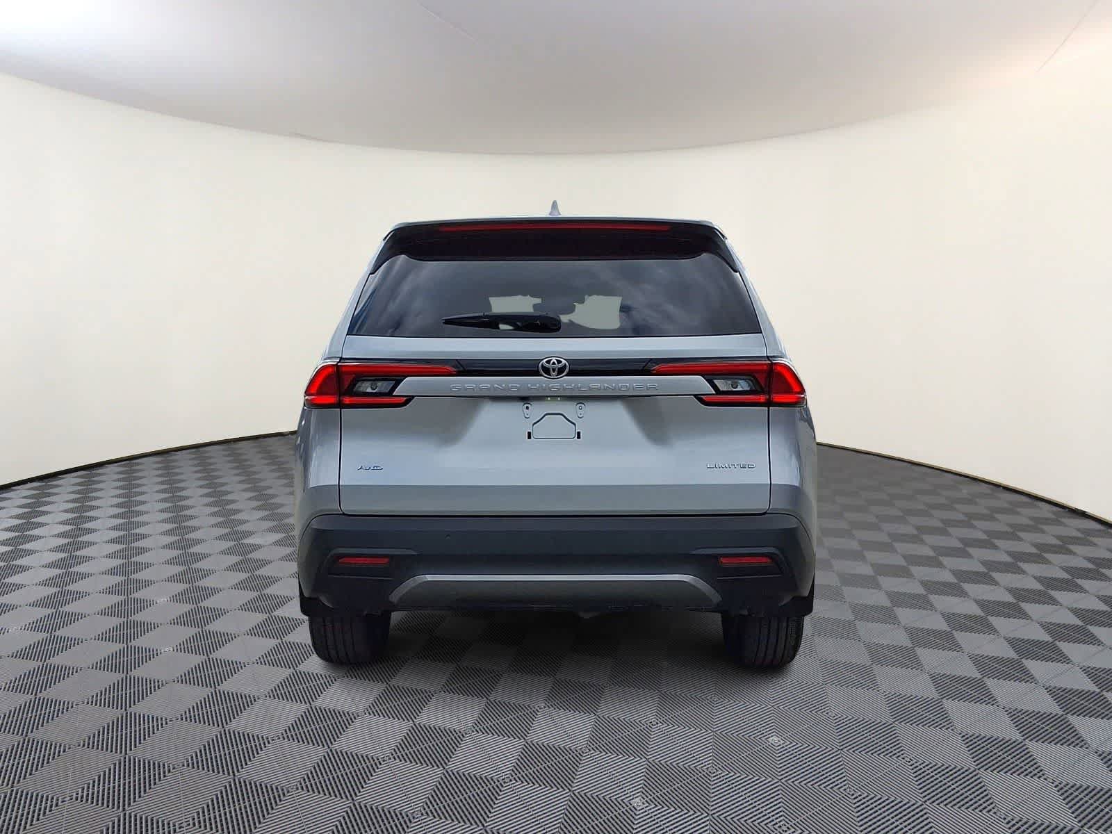Certified 2024 Toyota Grand Highlander AWD image 7