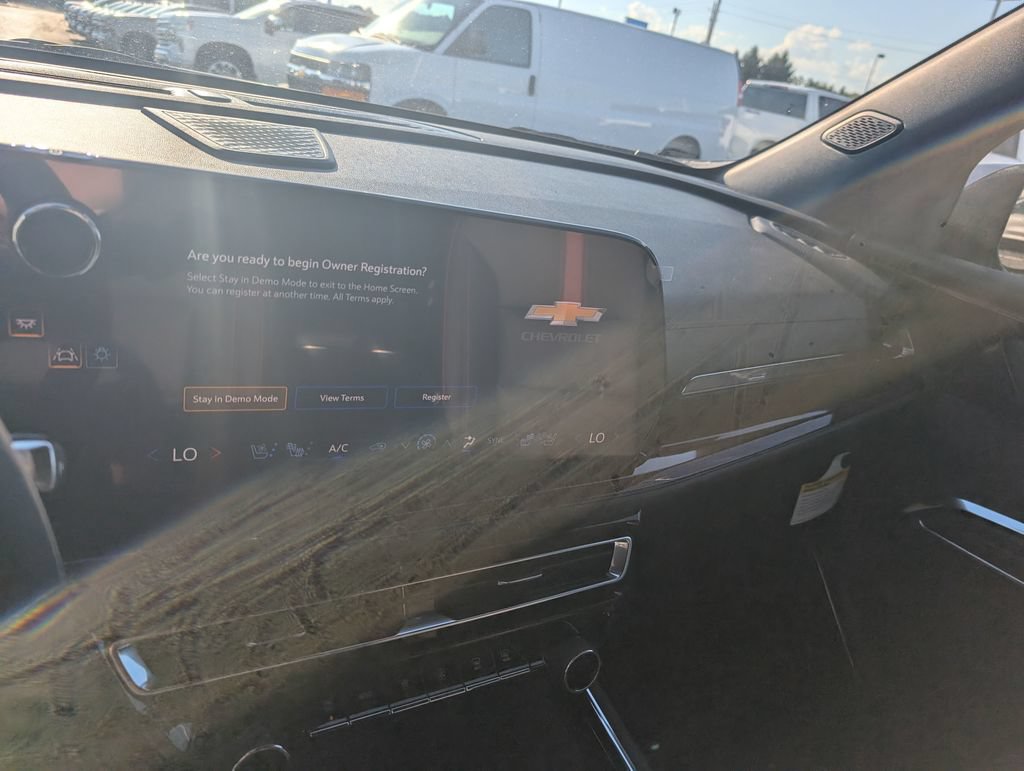 New 2027 Chevrolet Traverse RS w/ LPO, Floor Liner Package AWD/4WD image 17