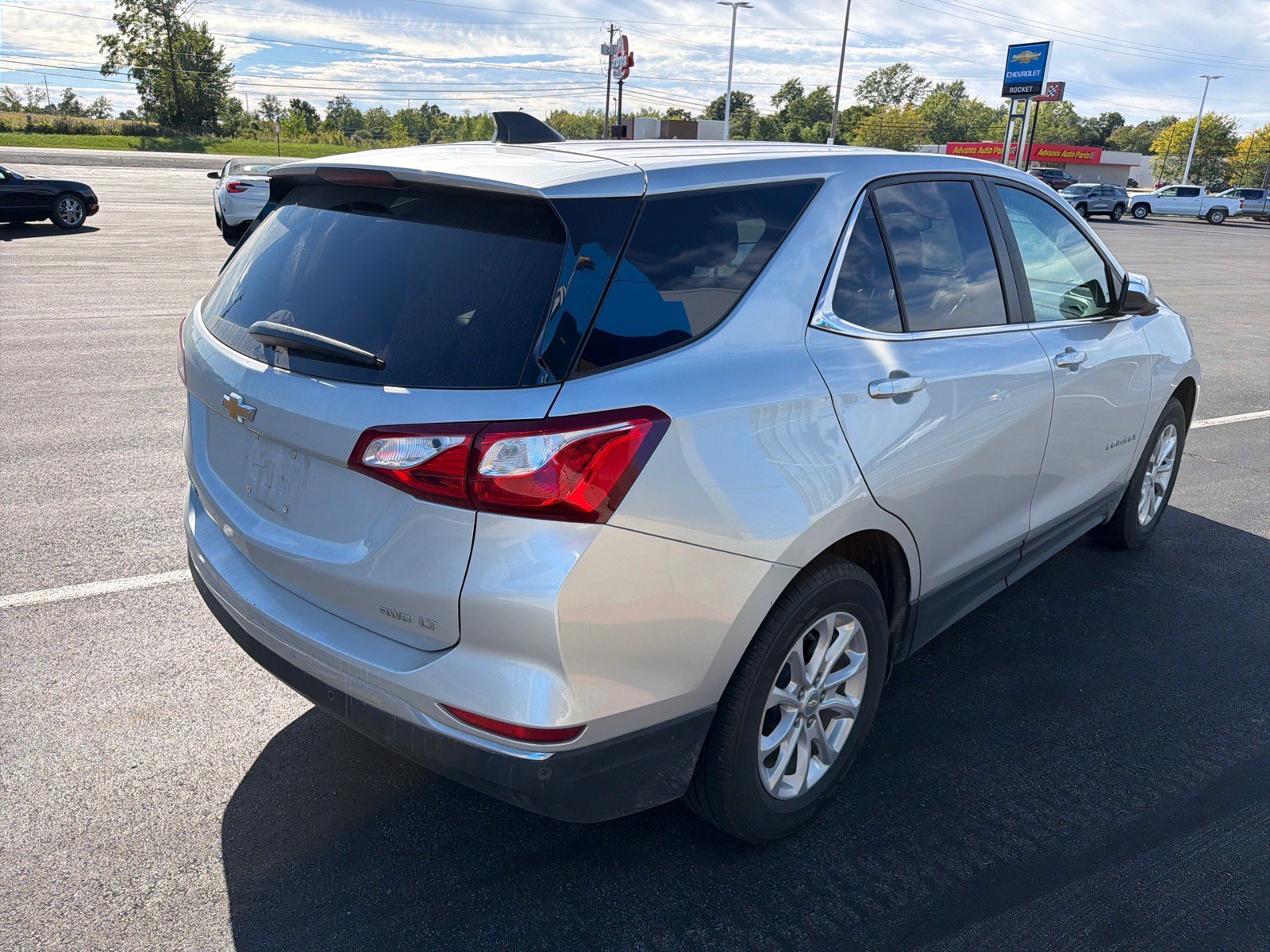 Used 2021 Chevrolet Equinox LT w/ LPO, Cargo Package AWD/4WD image 3