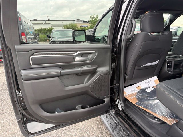 New 2026 RAM 1500 Big Horn w/ Night Edition AWD/4WD image 9