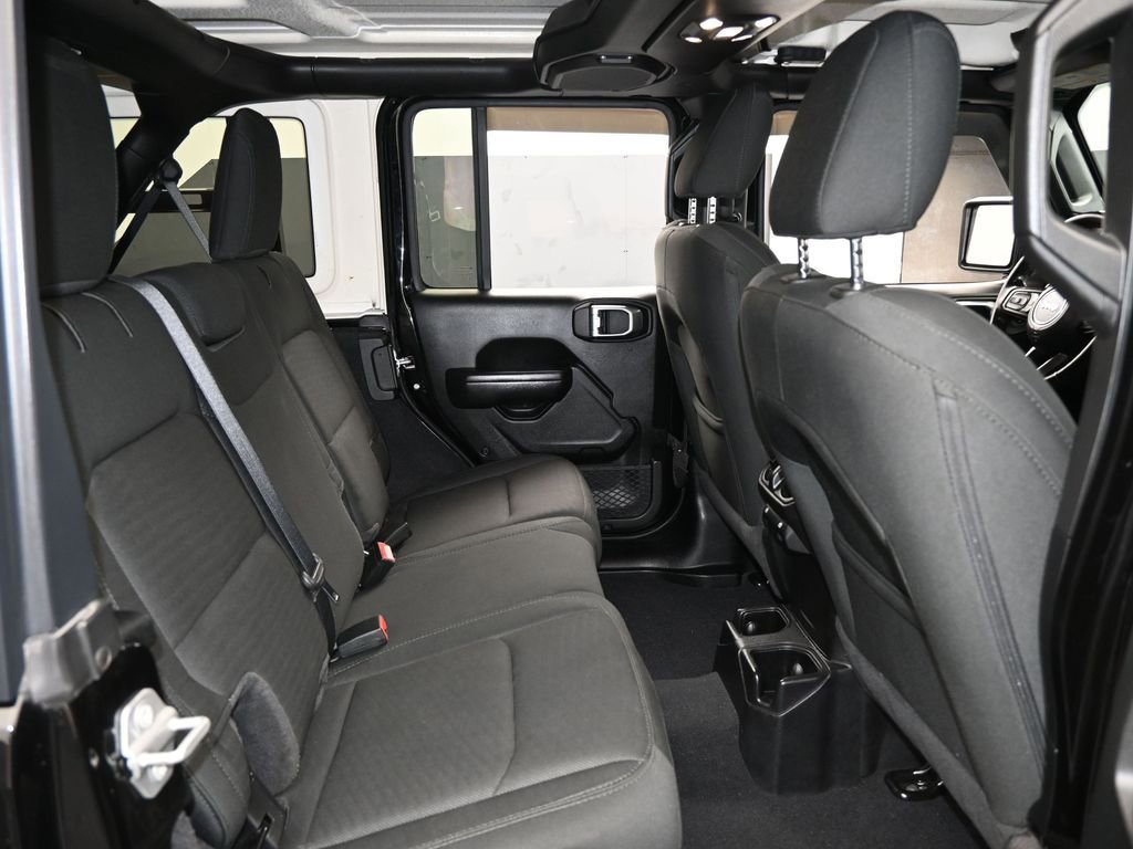 Used 2020 Jeep Wrangler Unlimited Sport S image 38