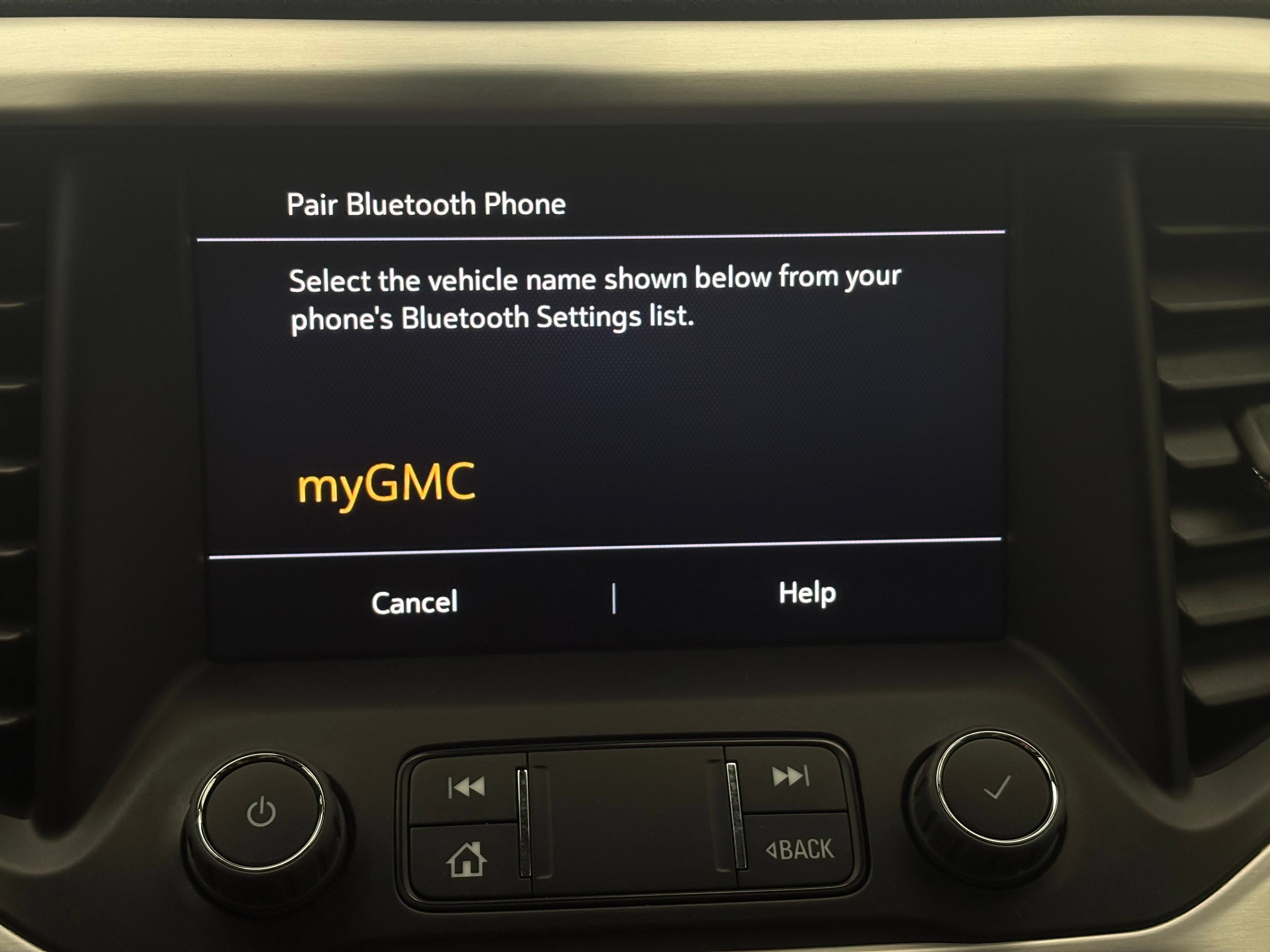 Used 2023 GMC Acadia SLE FWD image 21