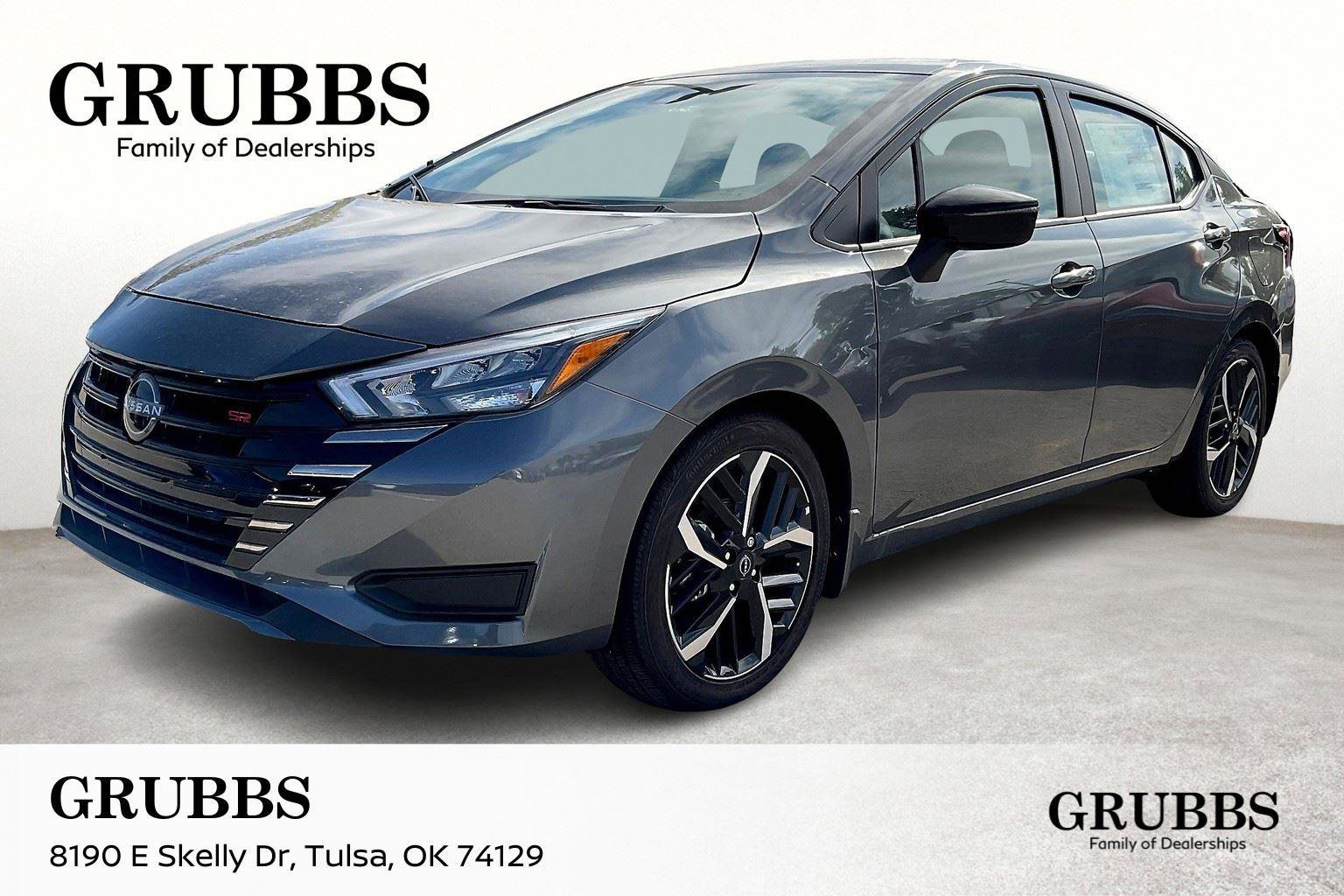 New 2025 Nissan Versa SR w/ Trunk Package