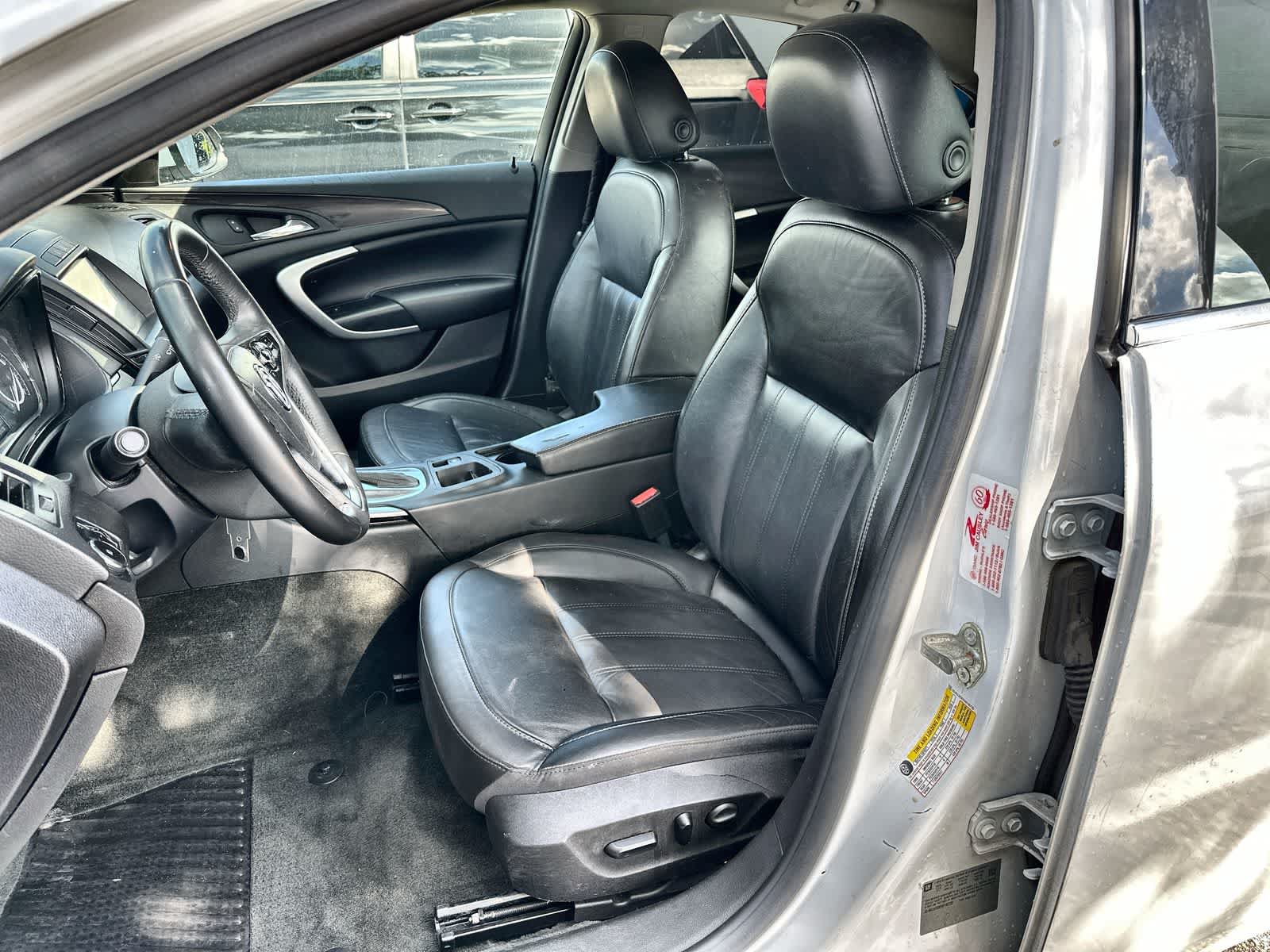 Used 2017 Buick Regal Sport Touring FWD image 3