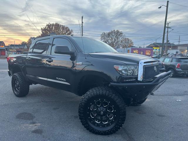 Used 2012 Toyota Tundra 4x4 CrewMax w/ Tow Pkg image 2