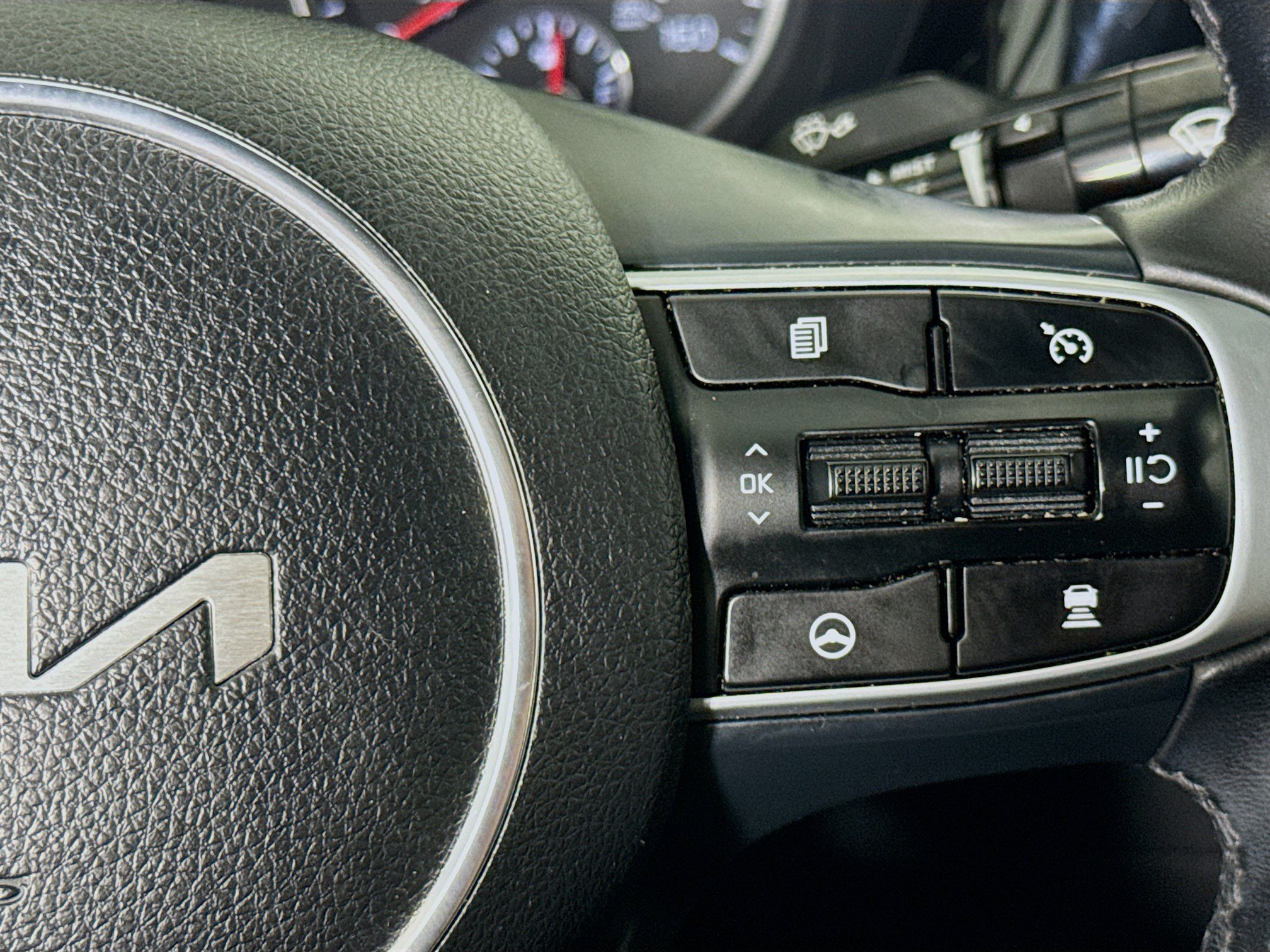 Used 2023 Kia K5 GT-Line w/ GT-Line Premium Package FWD image 13