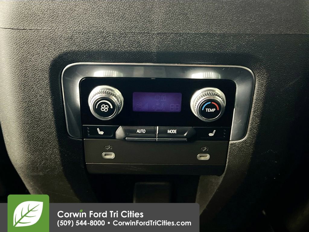 Used 2023 GMC Yukon AT4 w/ Technology Package image 31