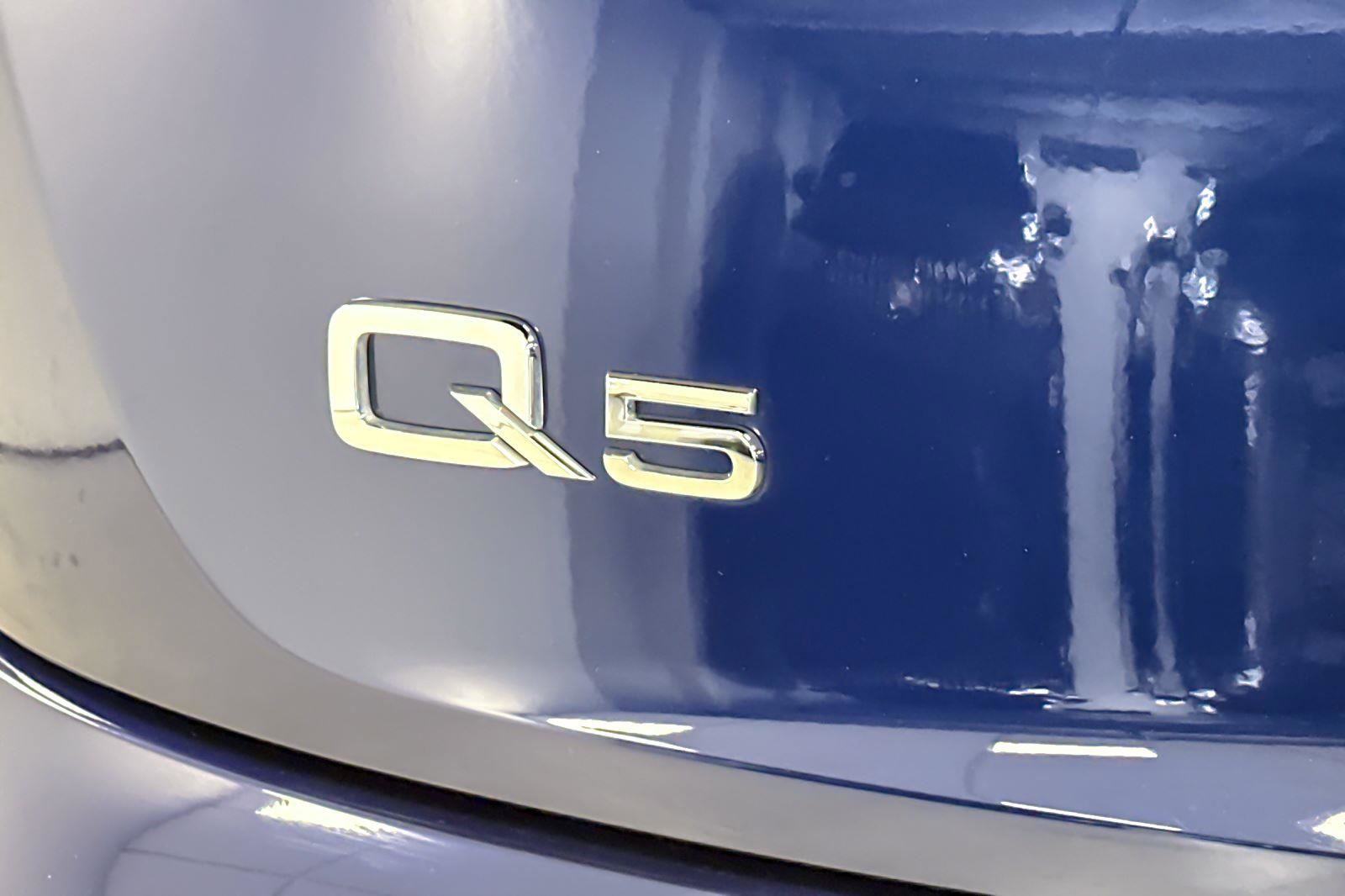 Used 2023 Audi Q5 Premium w/ Convenience Package image 26