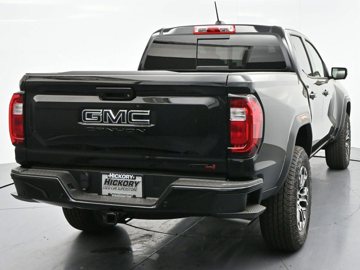 Used 2025 GMC Canyon AT4 w/ Technology Plus Package AWD/4WD image 6