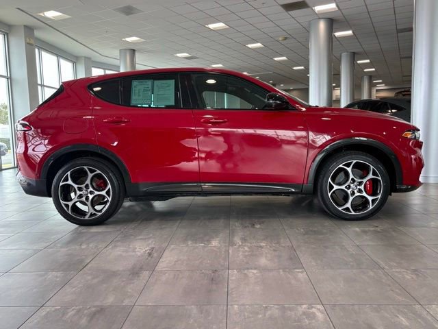Used 2024 Alfa Romeo Tonale Veloce AWD/4WD image 3