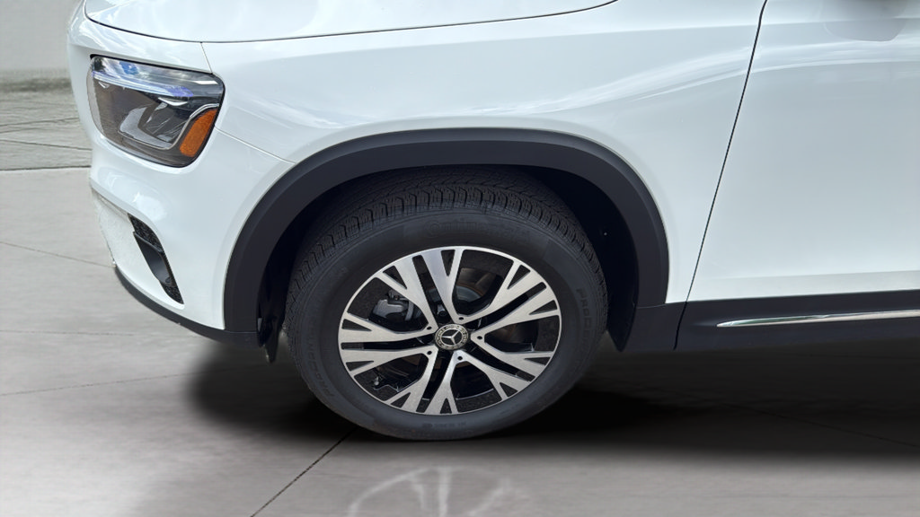 Certified 2026 Mercedes-Benz GLB 250 4MATIC image 9