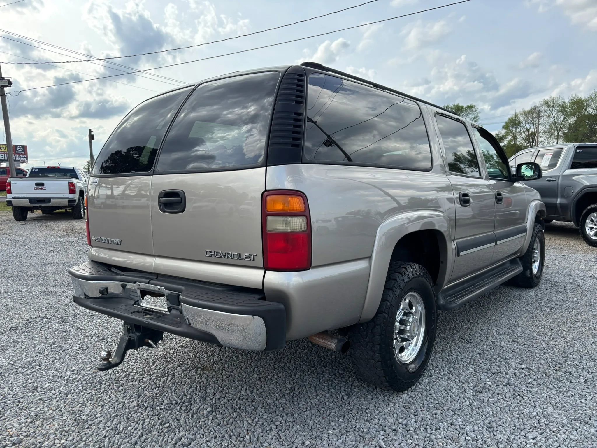 Used 2003 Chevrolet Suburban 2500 LS w/ LS Preferred Equipment Group image 8
