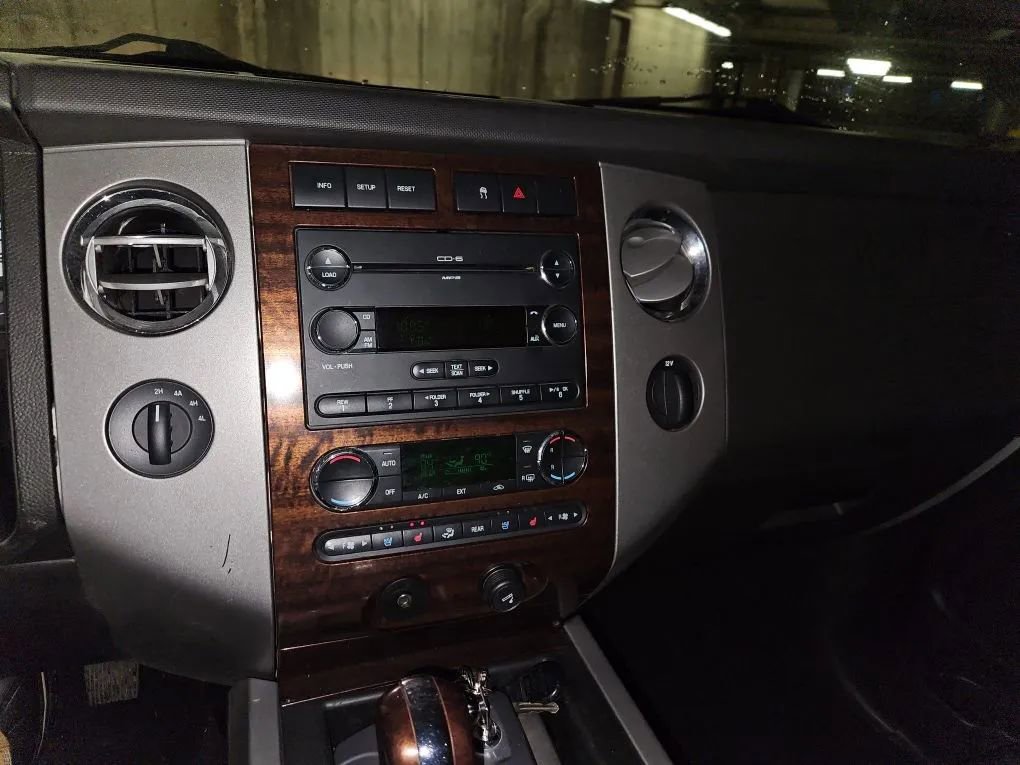 Used 2008 Ford Expedition Limited image 22