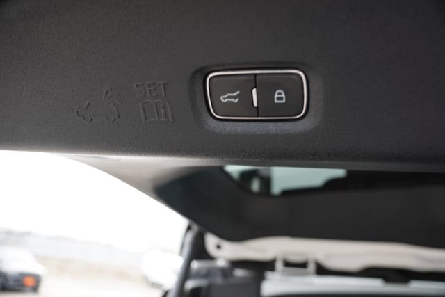 Used 2025 Ford Expedition Active AWD/4WD image 24