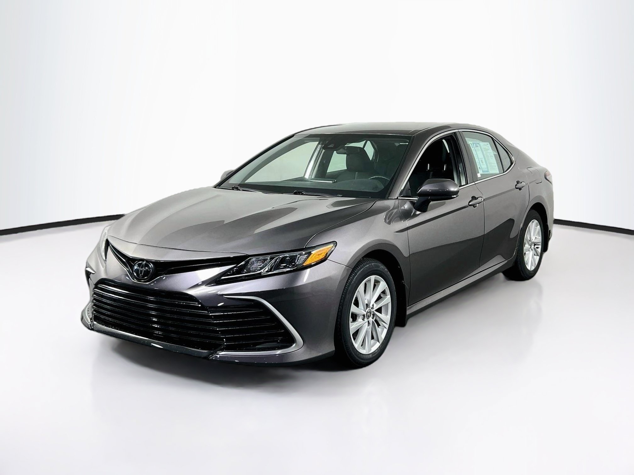 Used 2023 Toyota Camry LE FWD image 1