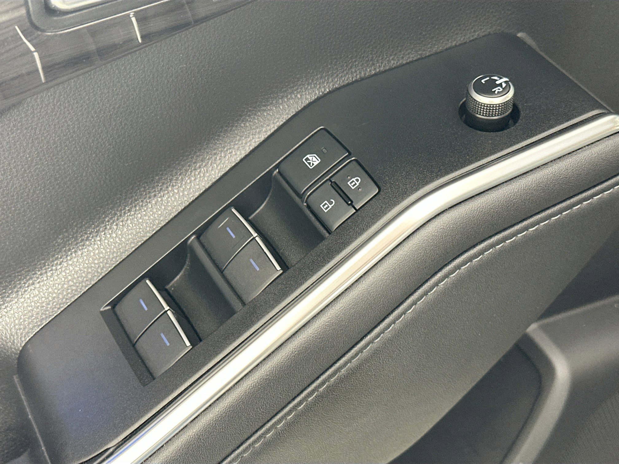 Used 2020 Toyota Highlander Limited Platinum image 18