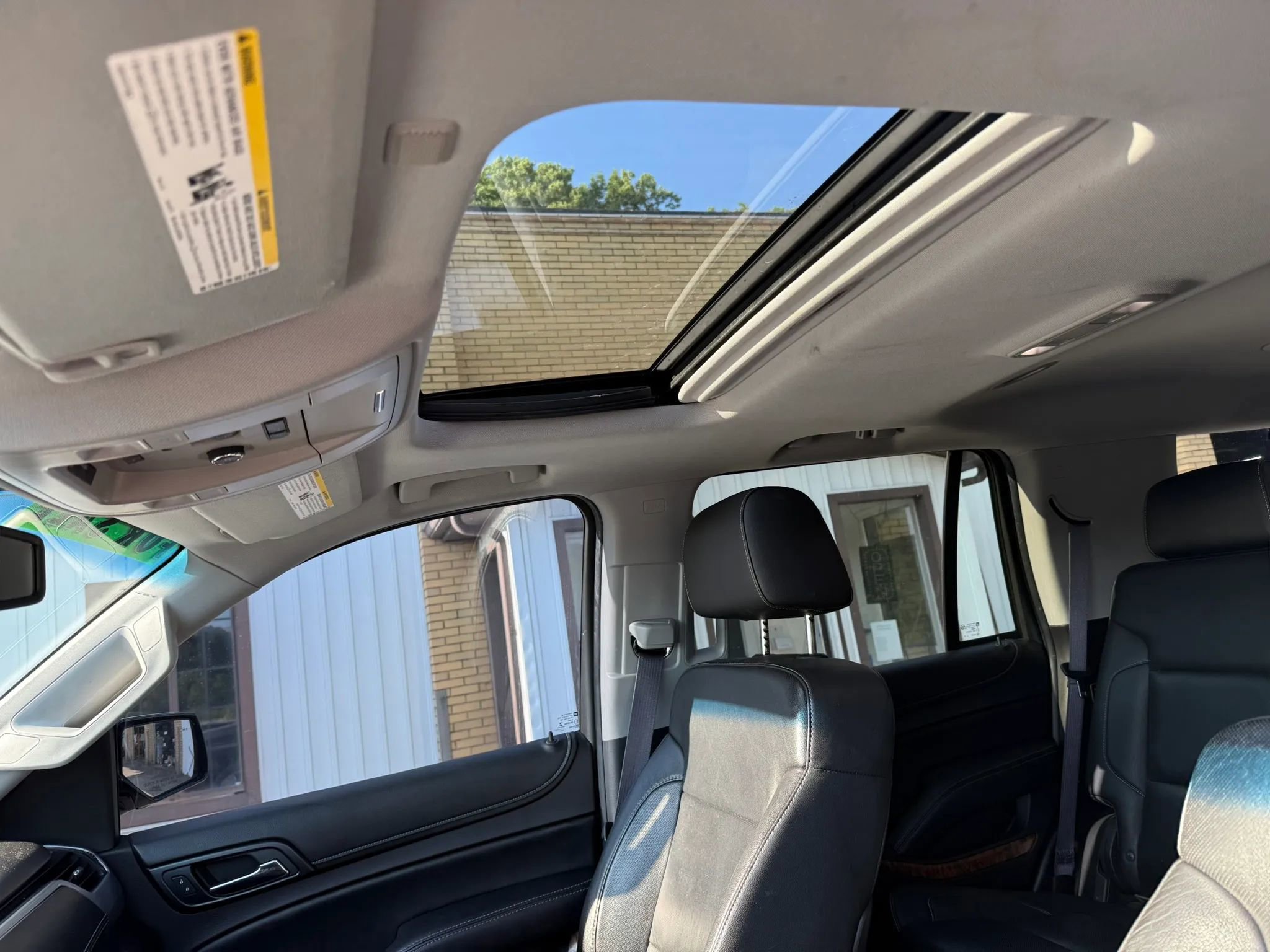 Used 2015 Chevrolet Tahoe LTZ AWD/4WD image 15