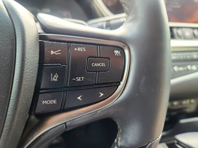 Used 2020 Lexus ES 350 Ultra Luxury w/ Accessory Package 2 FWD image 28