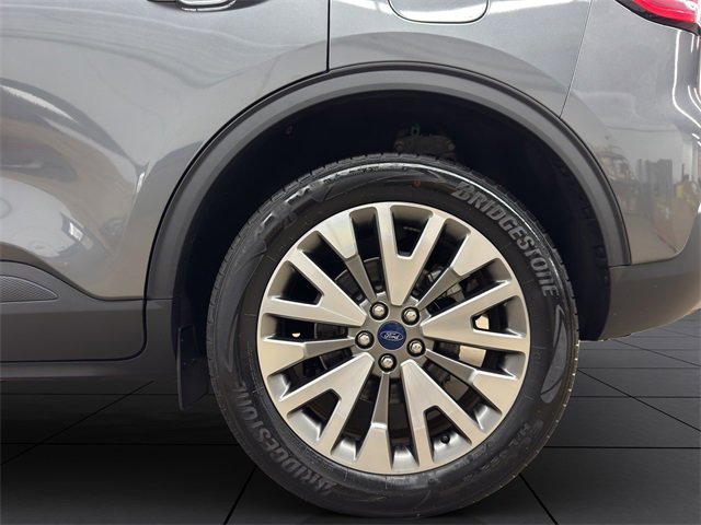 Used 2022 Ford Escape Titanium image 20