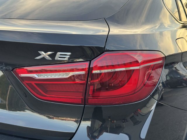 Used 2019 BMW X6 xDrive50i w/ M Sport Package AWD/4WD image 15