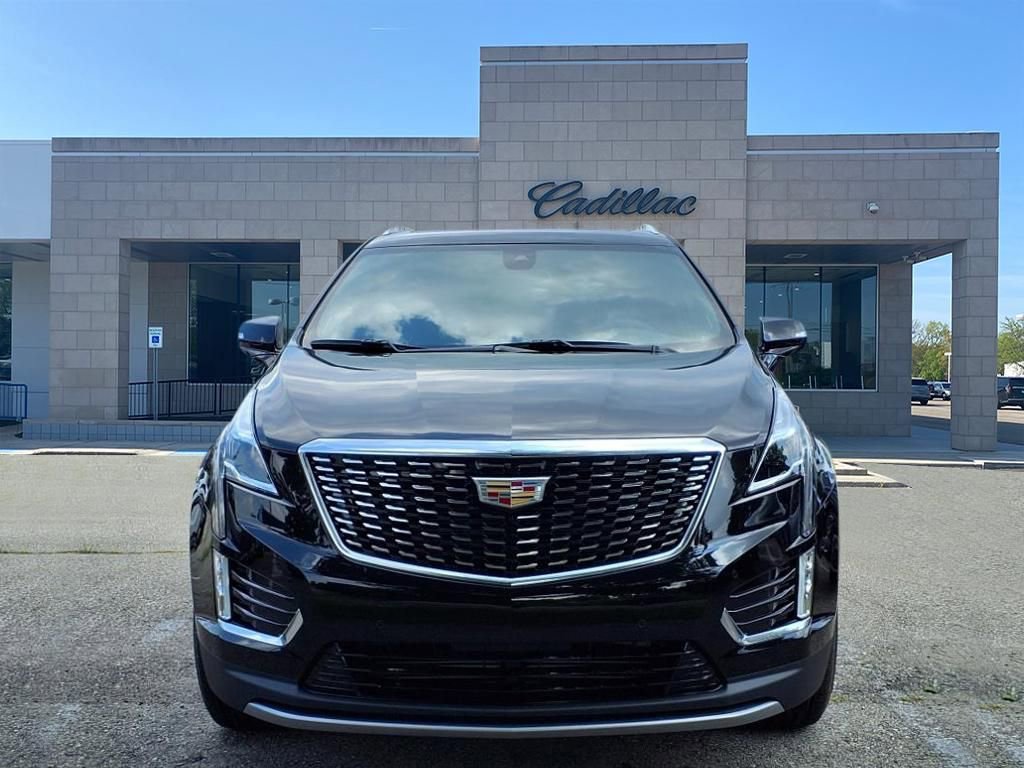 New 2025 Cadillac XT5 Premium Luxury w/ LPO, Floor Liner Package image 2