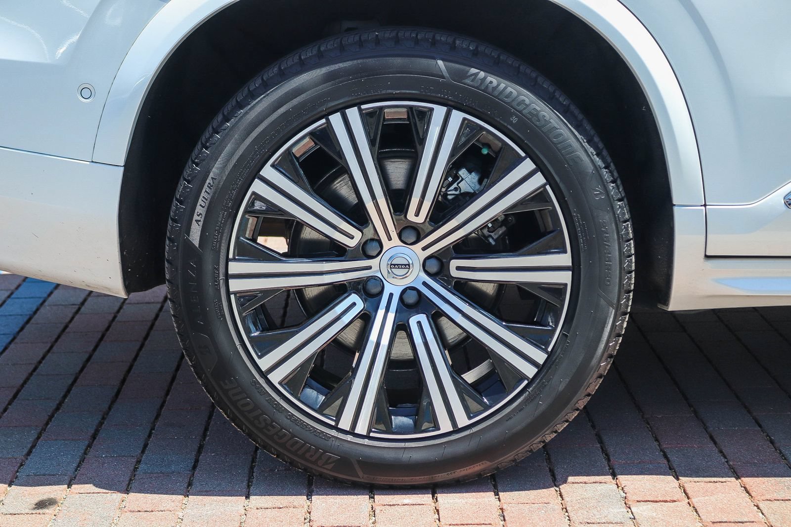 Used 2023 Volvo XC90 B6 Plus w/ Protection Package Premier AWD/4WD image 10