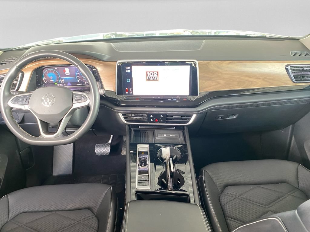 Used 2025 Volkswagen Atlas SE FWD image 14