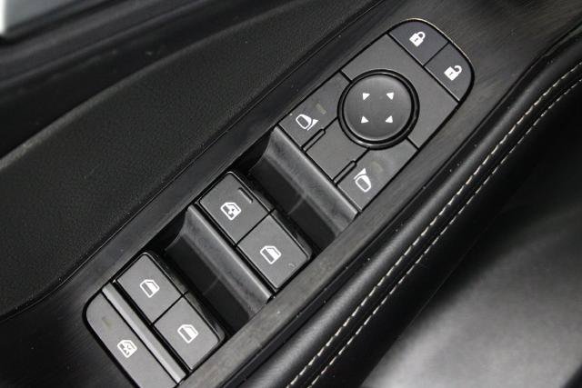 Certified 2025 Nissan Rogue SV FWD image 18