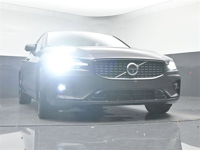 Used 2025 Volvo S60 B5 Plus w/ Protection Package Premier image 32