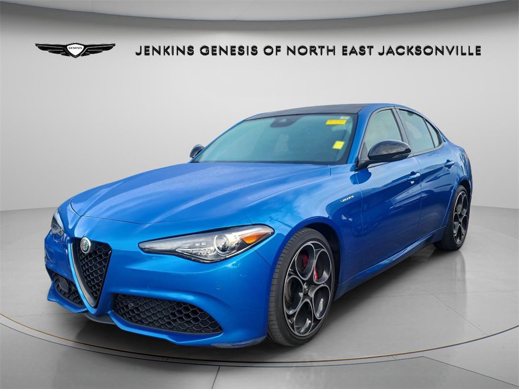 Used 2022 Alfa Romeo Giulia Veloce image 1