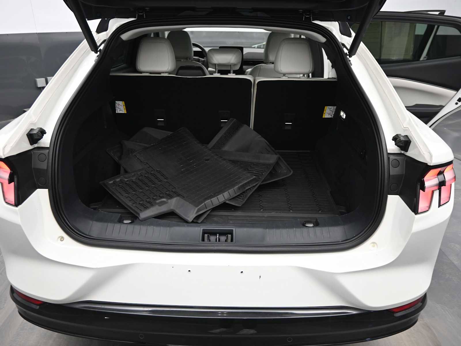 Used 2021 Ford Mustang Mach-E Premium image 11