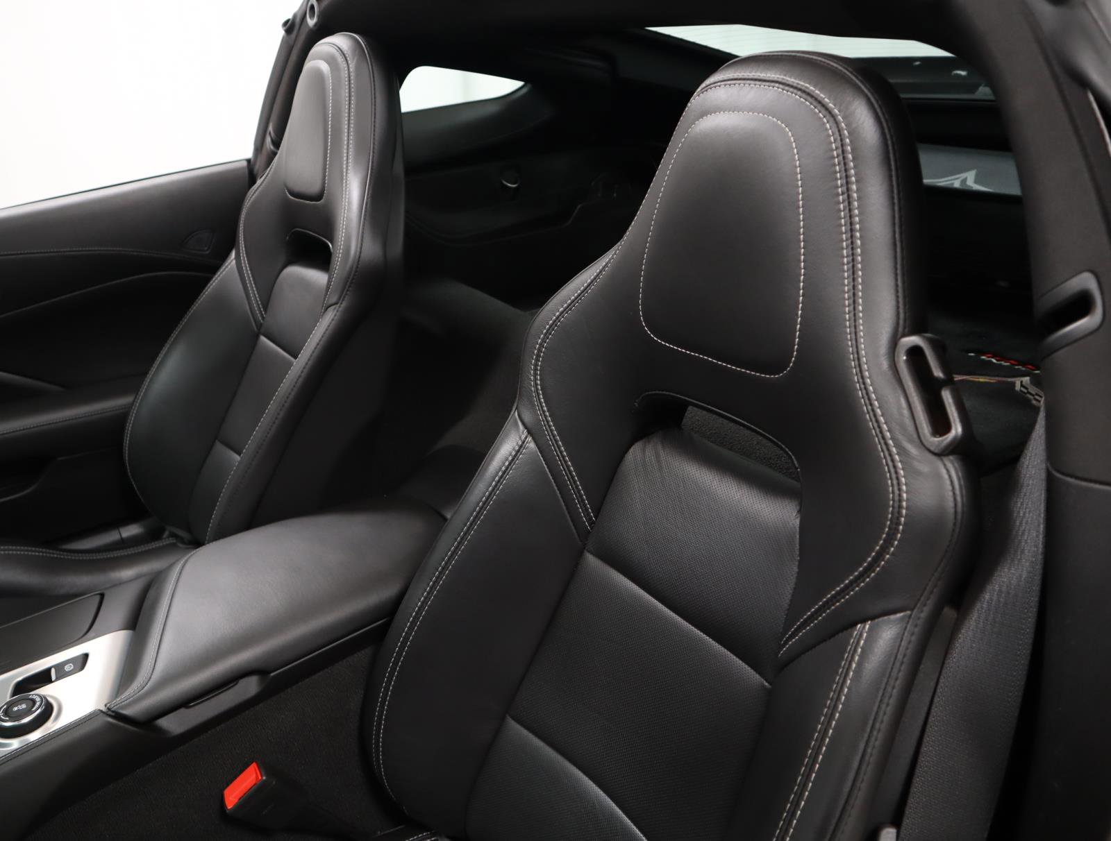 Used 2019 Chevrolet Corvette Grand Sport w/ Carbon Flash Badge Package image 19