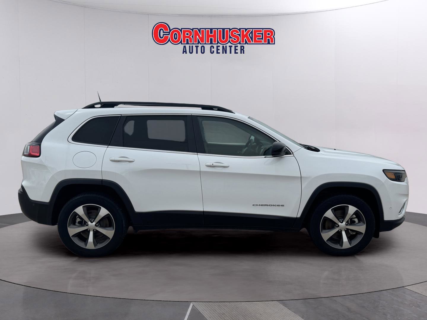 Certified 2022 Jeep Cherokee Limited AWD/4WD image 8