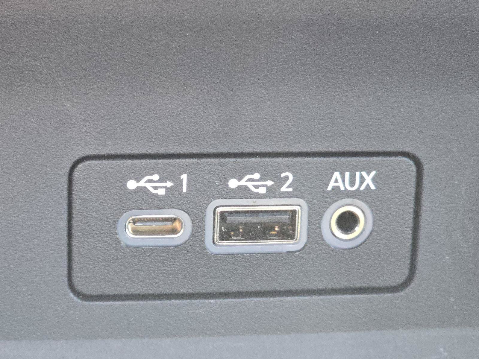 Certified 2025 Nissan Sentra SR w/ SR Premium Package FWD image 32