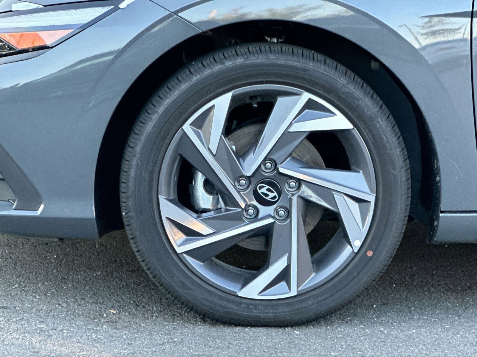 New 2025 Hyundai Elantra SEL image 12