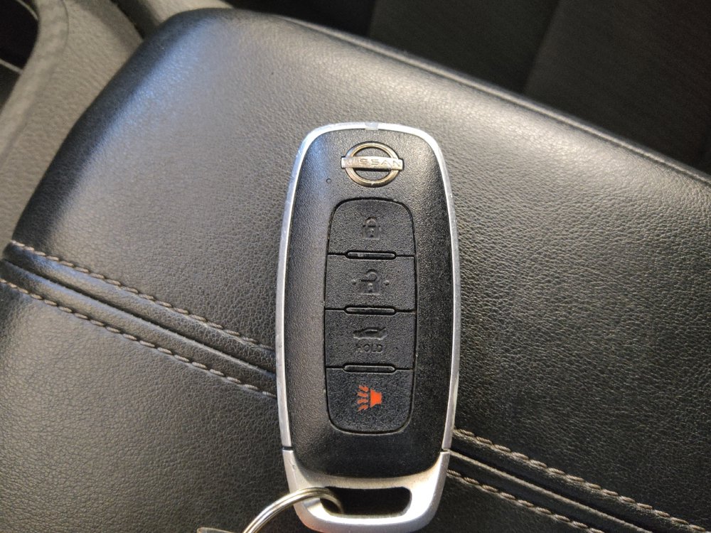 Used 2025 Nissan Sentra SV FWD image 32