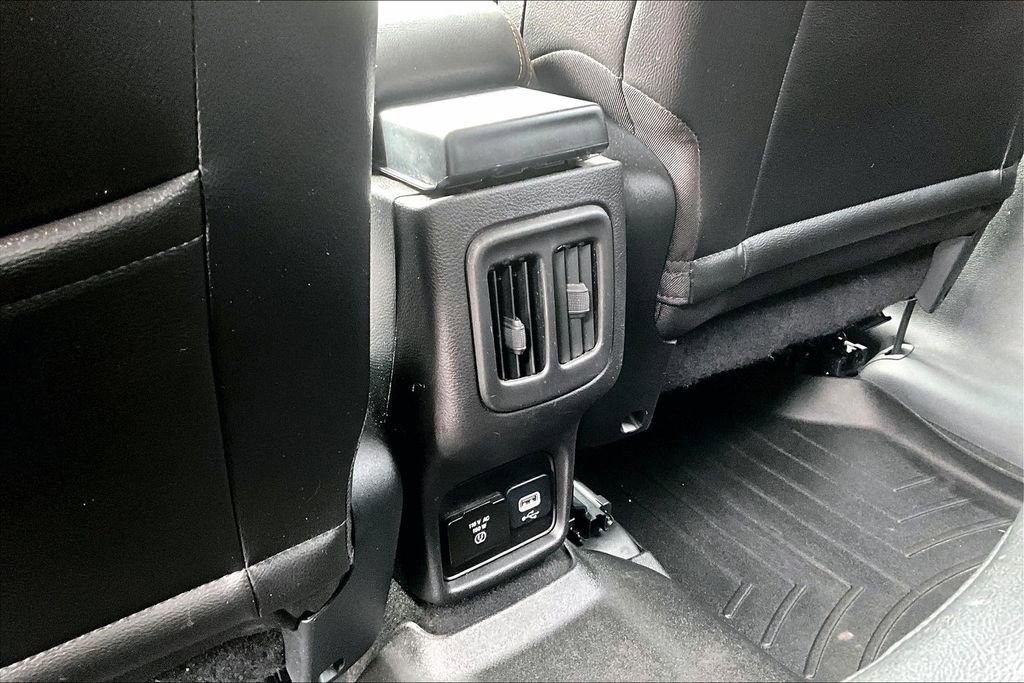 Used 2020 Jeep Compass Limited image 21